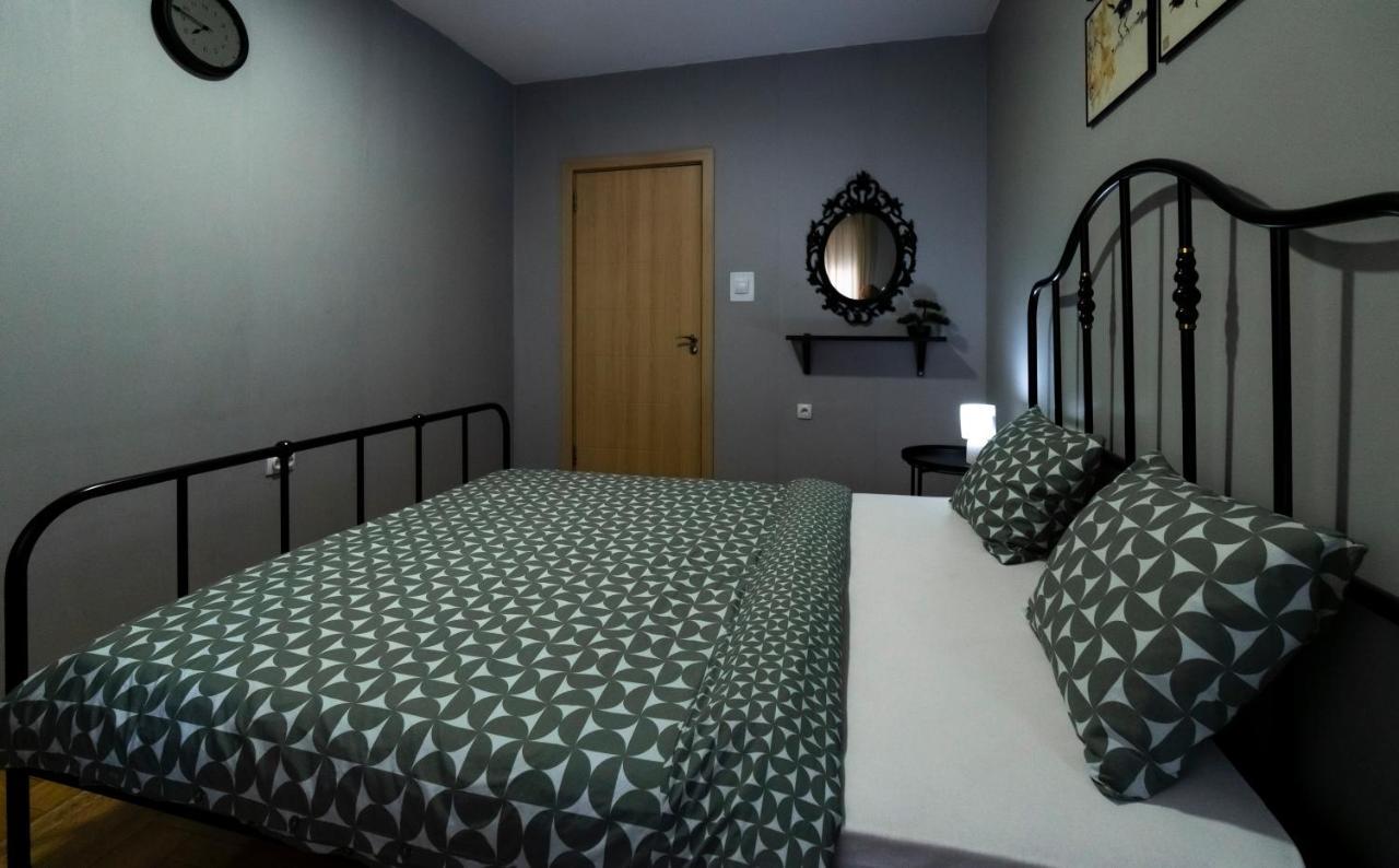 Central Fenix Apartment - Free Private Parking-Fast Wi-Fi Novi Sad Exteriör bild
