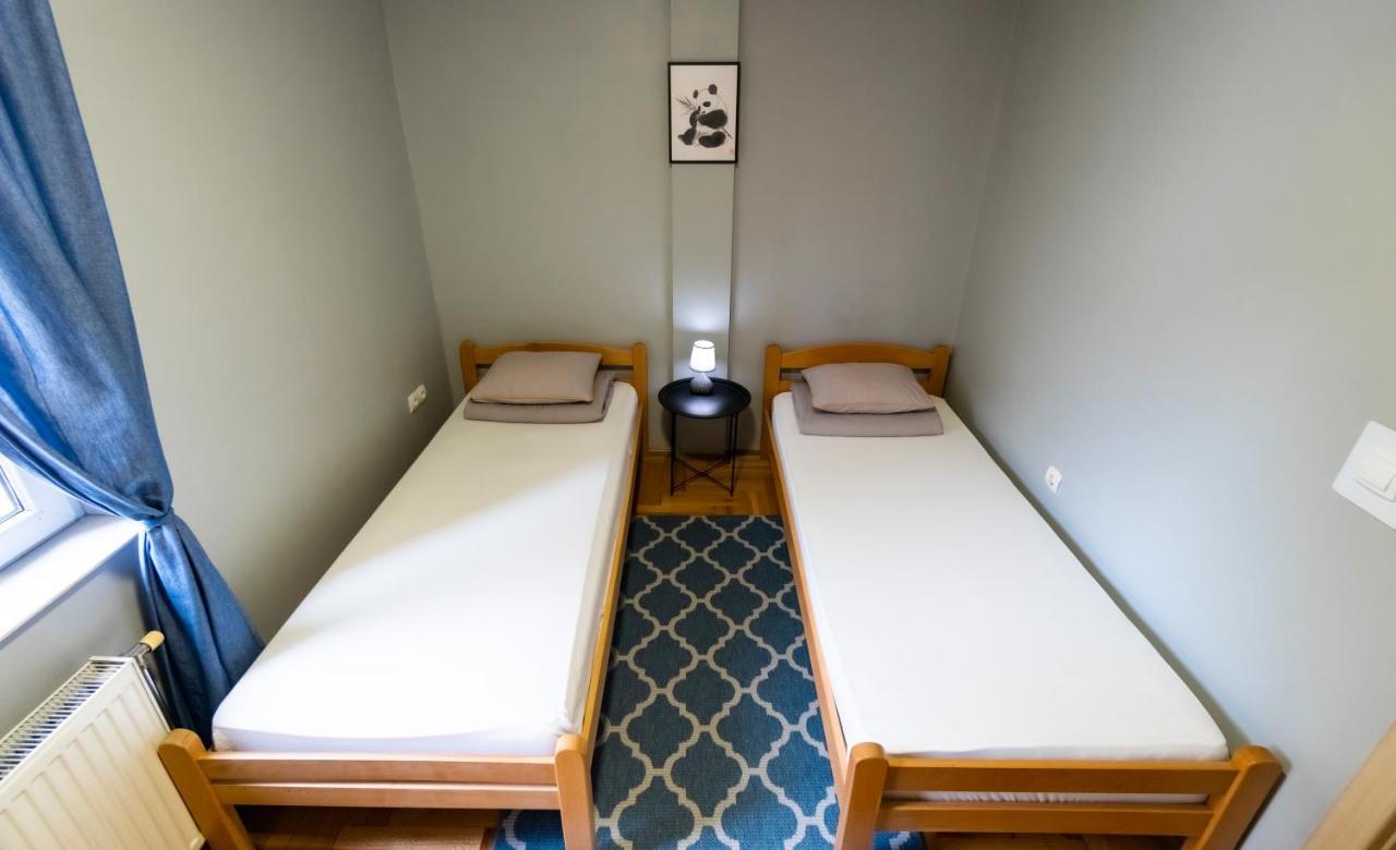 Central Fenix Apartment - Free Private Parking-Fast Wi-Fi Novi Sad Exteriör bild